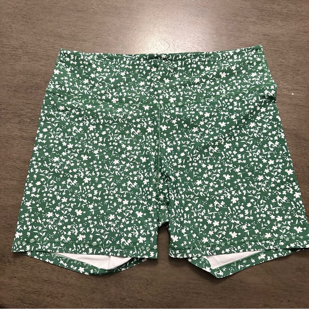 Old Navy Women's Bike Shorts in Green with White Floral